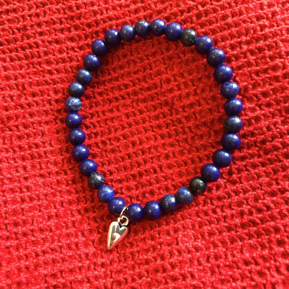 🦋FREE w/2+ purchase- stretchy bracelet